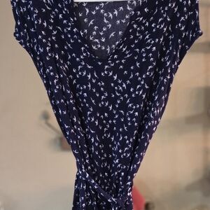 🔥🔥2 For $5 Clearance  LELIS  Blue Top with Bird Motif And Tie Waist🔥🔥